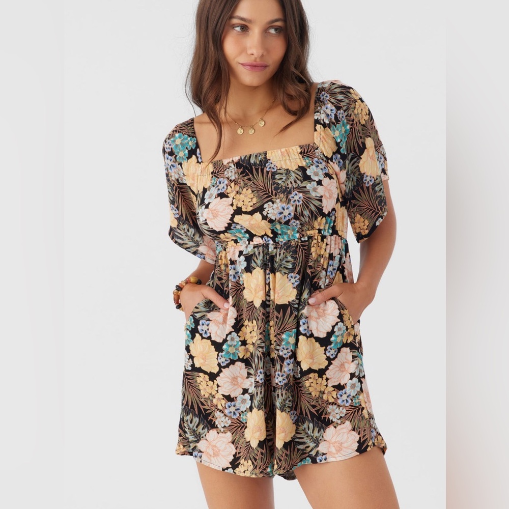 O’Neil Jaslynn Macaw Tropical Romper